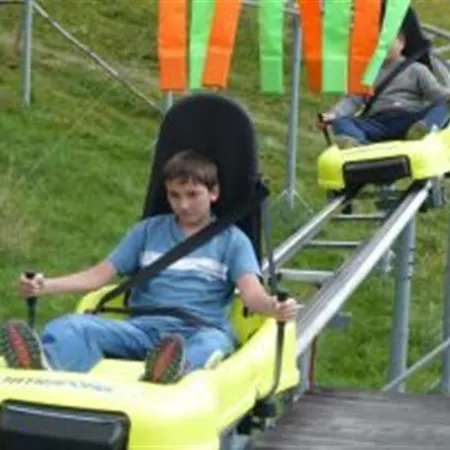 Kamzik - 64 Hned Pri Zjazdovke *