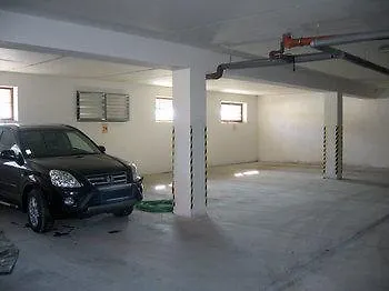 Kamzik - 64 Hned Pri Zjazdovke 多纳瓦利