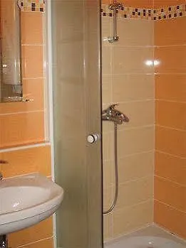 Kamzik - 64 Hned Pri Zjazdovke * Доновалы