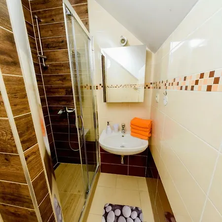 Kamzik - 64 Hned Pri Zjazdovke