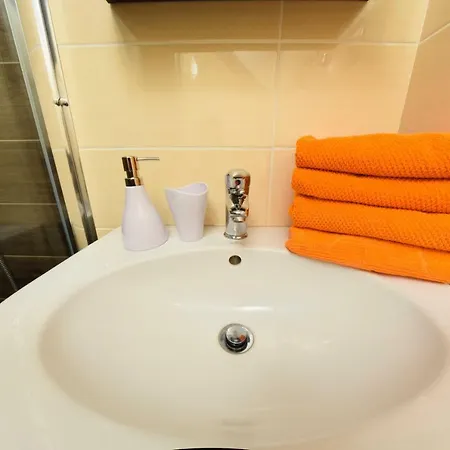 Kamzik - 64 Hned Pri Zjazdovke * 多纳瓦利